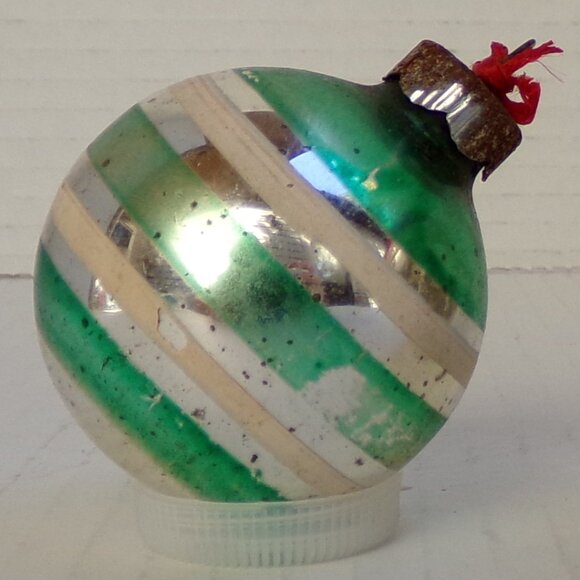 Vintage Lot of 2 Shiny Brite Striped Round Ball Christmas Ornaments Silver Green - Picture 3 of 14